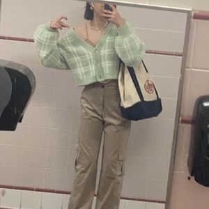 Meet your Posher, Selah